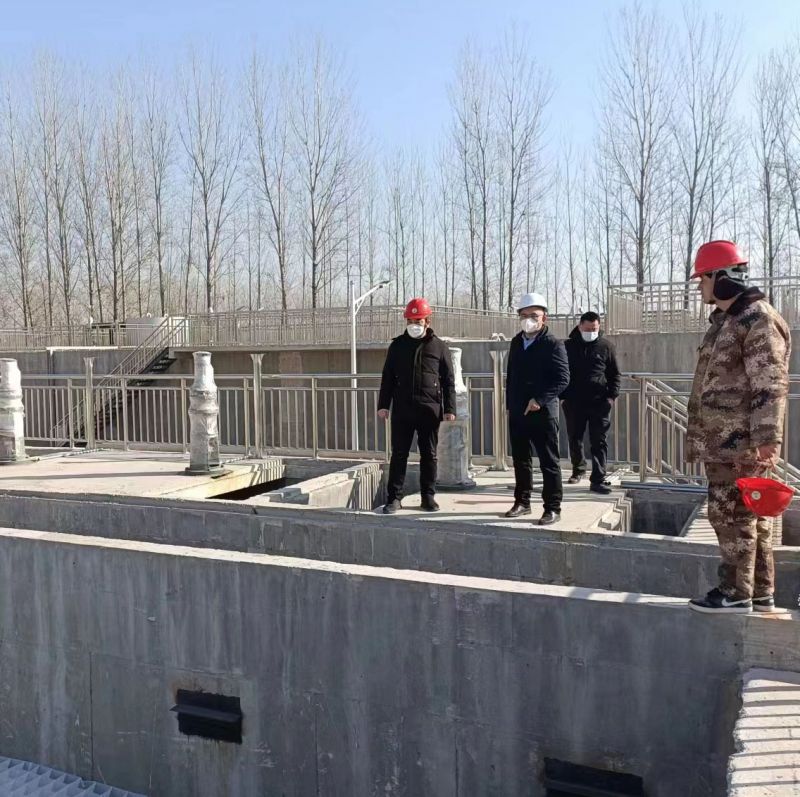 河南萬川環保(bao)董事長赴(fu)濮陽範縣(xian)汚水處理廠現場視詧(cha)指導工作