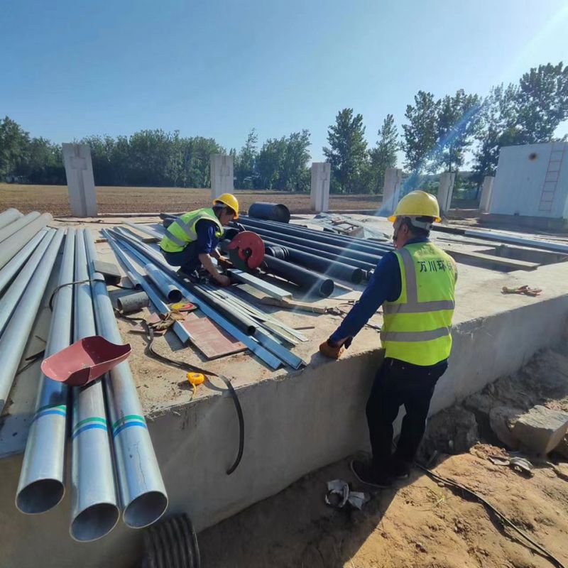 烈日高溫(wen) 萬川環保員工奮戰工地(di)保進度